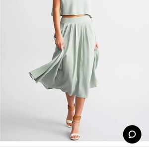 Elegant Mint Green Women's Crop Top and Skirt Set